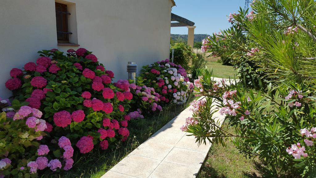 Bed and Breakfast Lamanderie En Provence à Alleins Chambre photo
