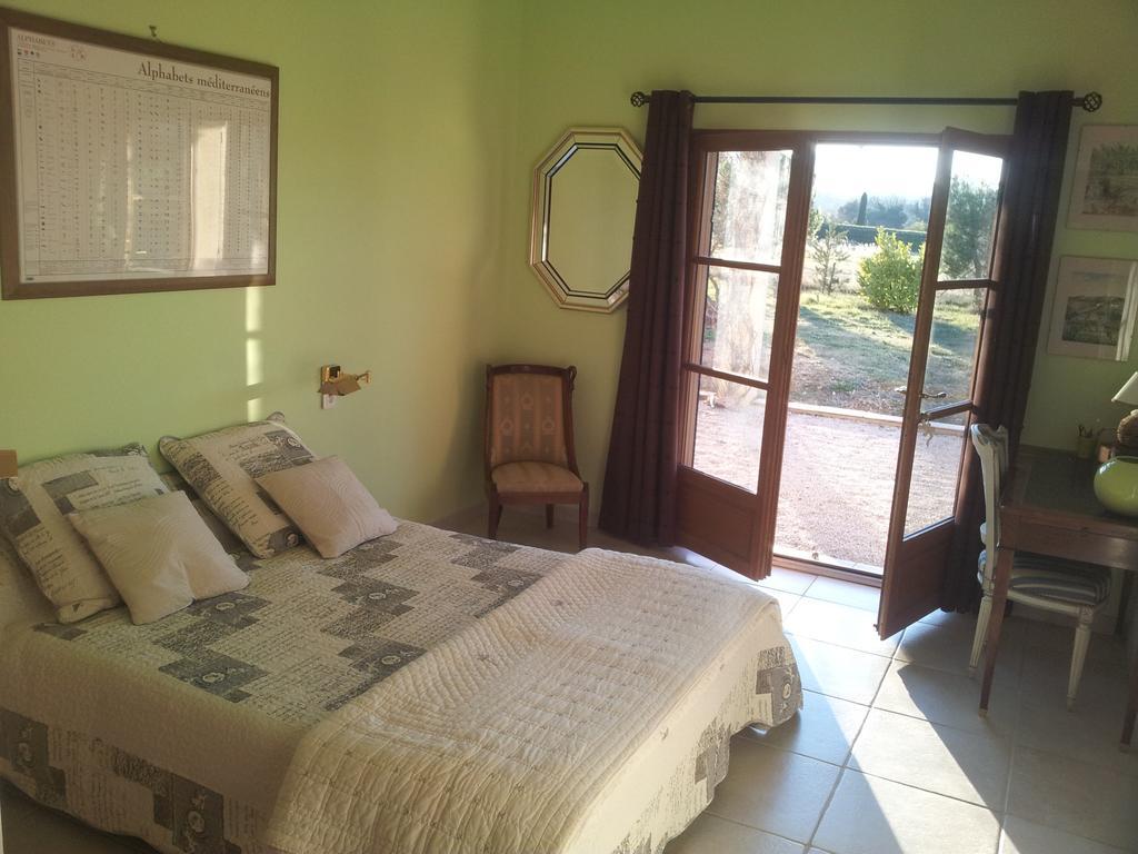 Bed and Breakfast Lamanderie En Provence à Alleins Chambre photo