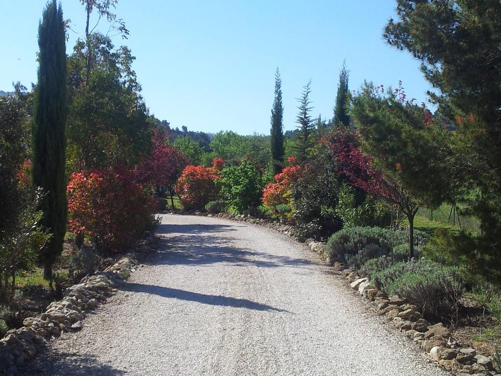 Bed and Breakfast Lamanderie En Provence à Alleins Extérieur photo