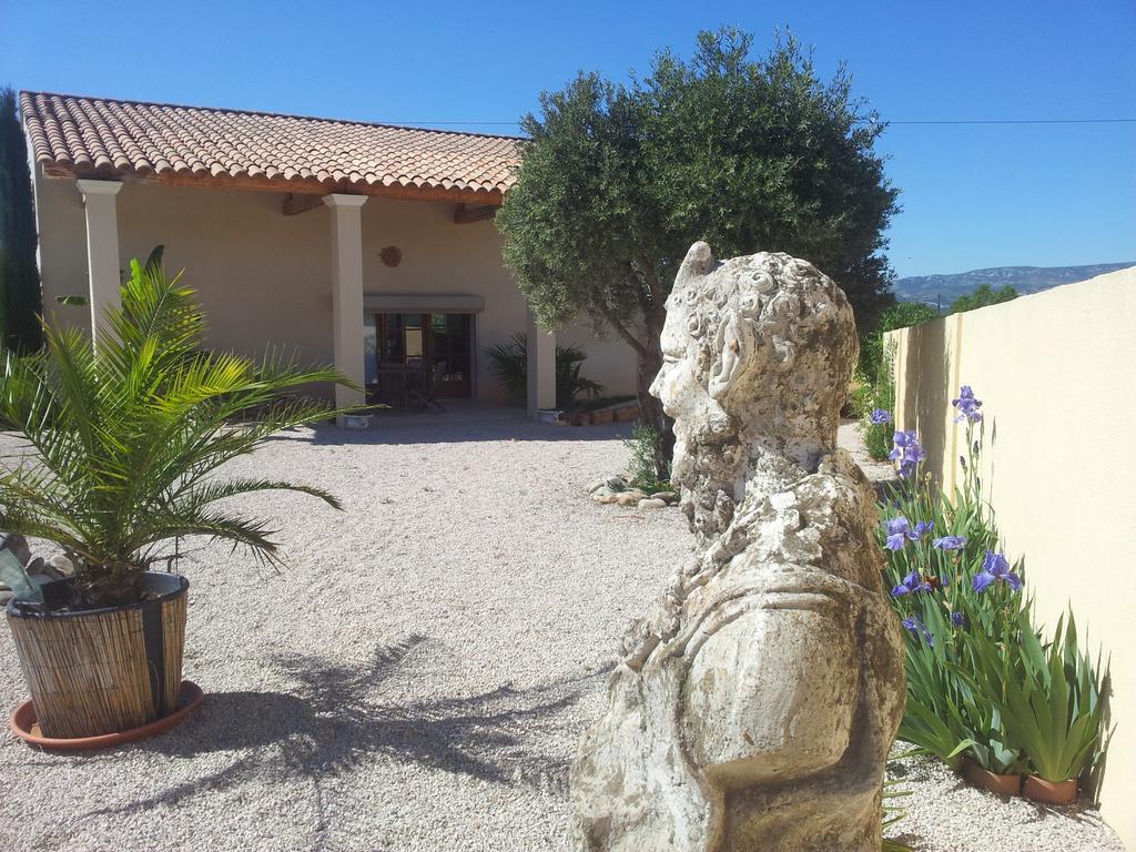 Bed and Breakfast Lamanderie En Provence à Alleins Extérieur photo