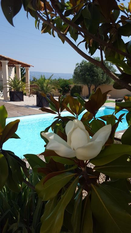 Bed and Breakfast Lamanderie En Provence à Alleins Extérieur photo